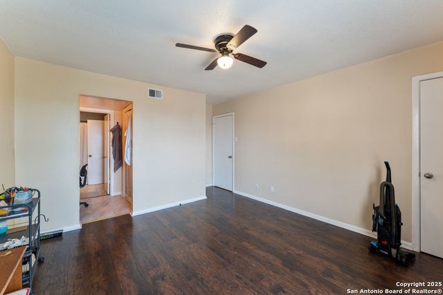 6611 Southpoint St Unit B124, San Antonio, TX 78229