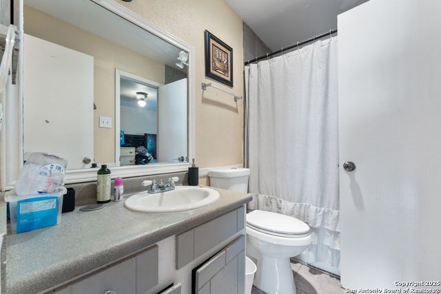 6611 Southpoint St Unit B124, San Antonio, TX 78229