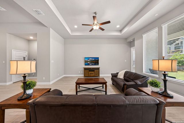 477 Vamanos, Boerne, TX 78006