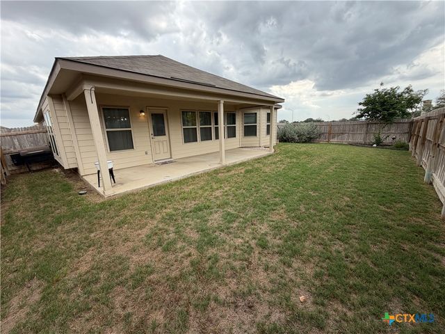 1100 River Wood, Seguin, TX 78155