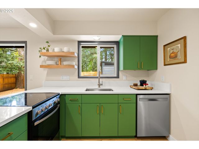 12725 Sw 10TH St, Beaverton, OR 97005