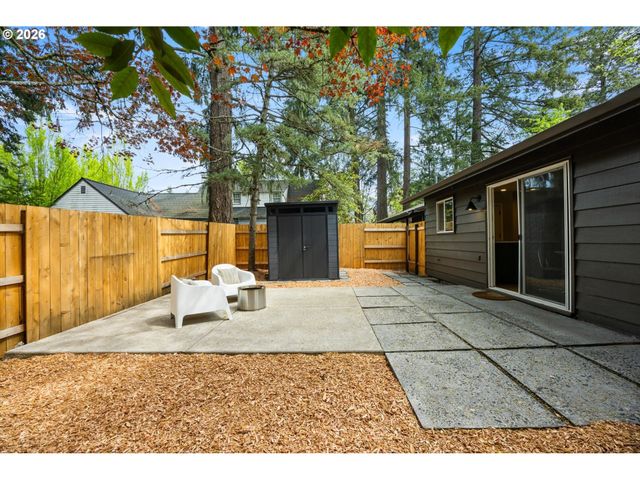 12725 Sw 10TH St, Beaverton, OR 97005