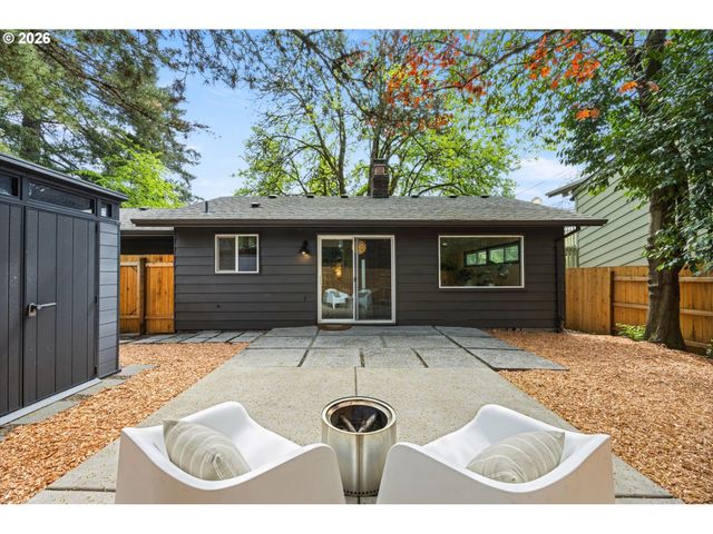 12725 Sw 10TH St, Beaverton, OR 97005