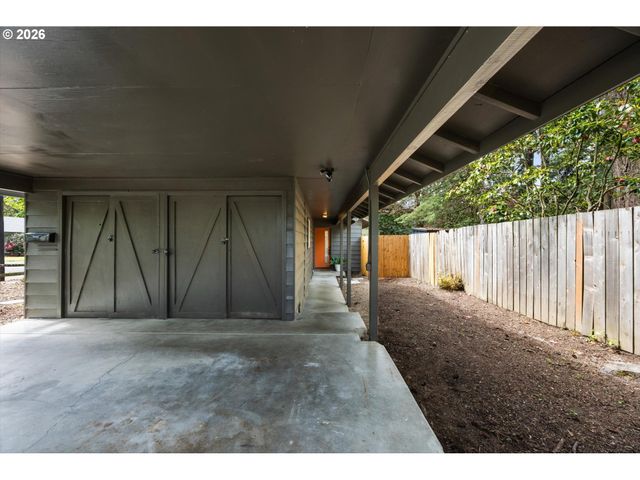 12725 Sw 10TH St, Beaverton, OR 97005