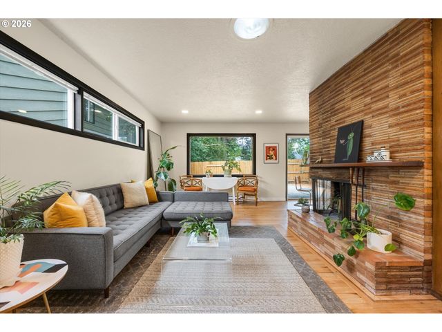 12725 Sw 10TH St, Beaverton, OR 97005