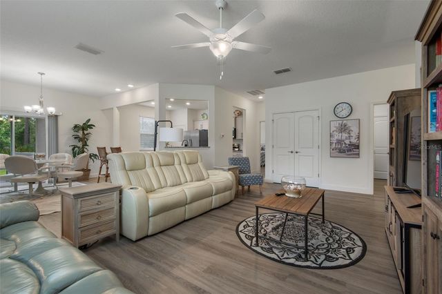 51 ROYAL OAK DRIVE, Palm Coast, FL 32164