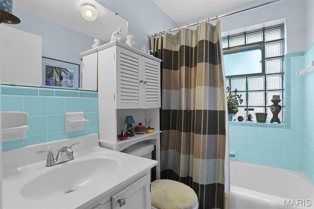 6632 Tholozan Avenue, St Louis, MO 63109