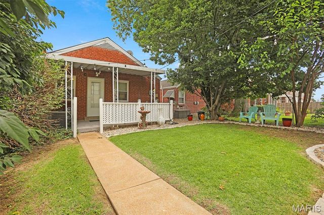 6632 Tholozan Avenue, St Louis, MO 63109