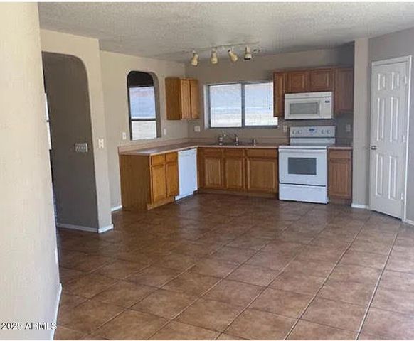 10518 W CARLOTA Lane, Peoria, AZ 85383