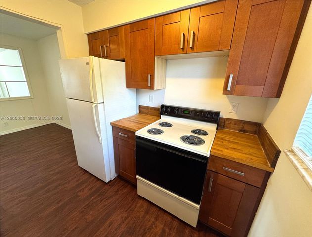 215 NW 25th Street 5, Wilton Manors, FL 33311