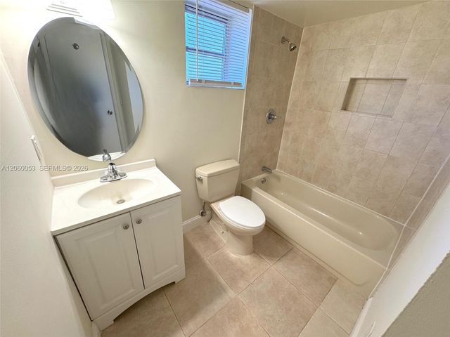 215 NW 25th Street 5, Wilton Manors, FL 33311
