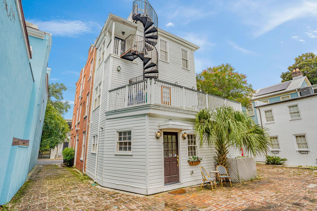35 Society Street C, Charleston, SC 29401