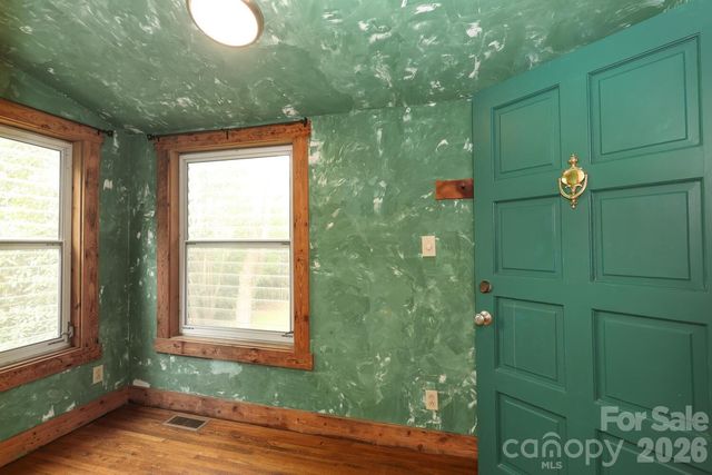 1012 E 35th Street, Charlotte, NC 28205