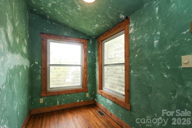 1012 E 35th Street, Charlotte, NC 28205