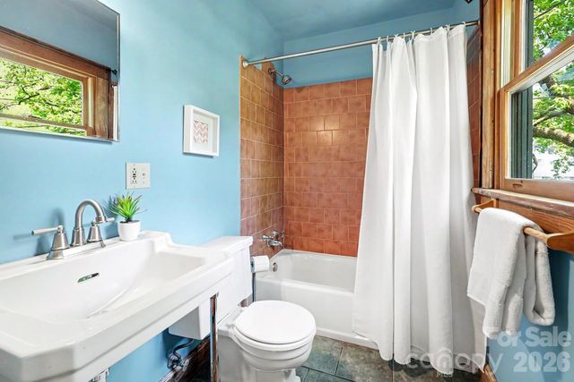 1012 E 35th Street, Charlotte, NC 28205