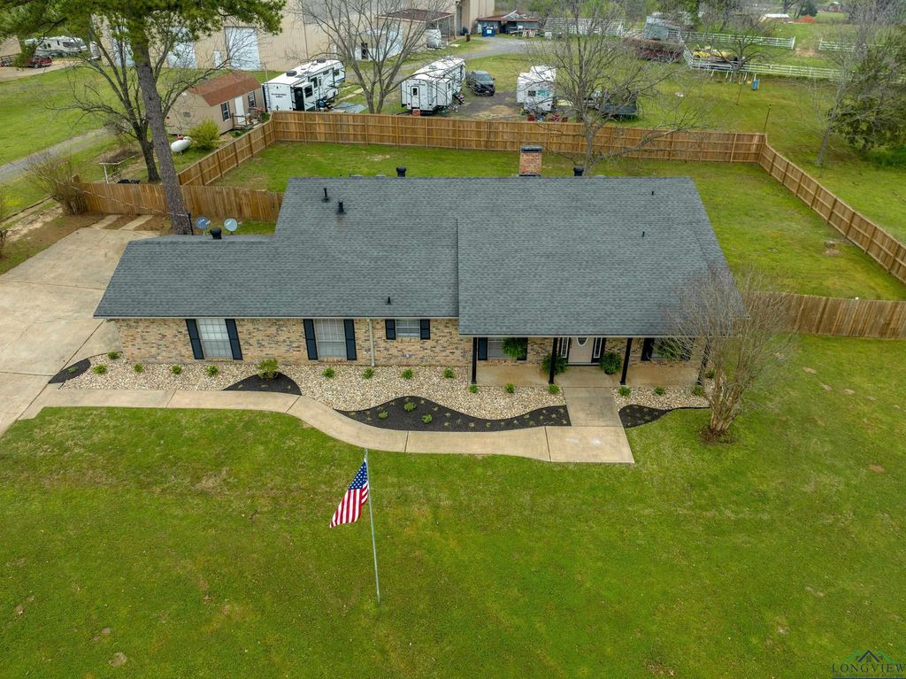 3897 Lansing Switch, Longview, TX 75602
