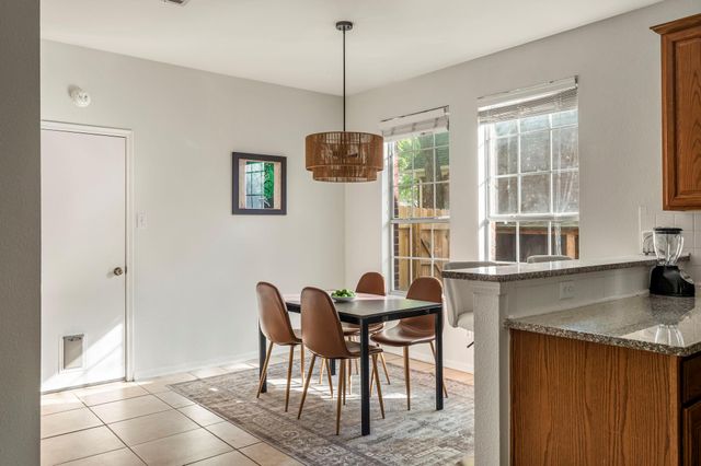 2030 Wood Glen DR, Round Rock, TX 78681