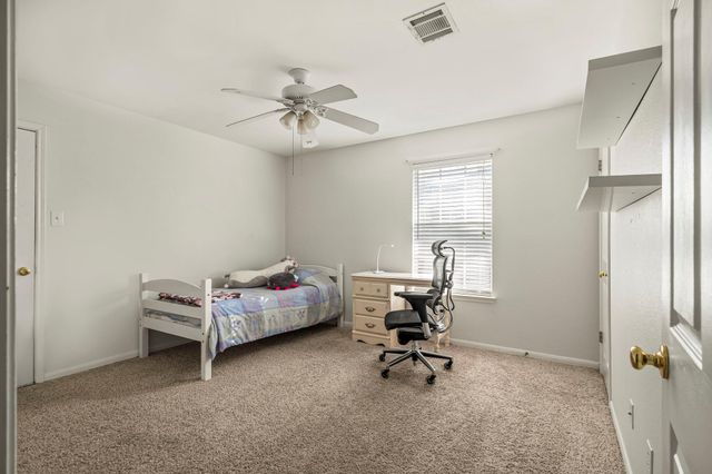 2030 Wood Glen DR, Round Rock, TX 78681