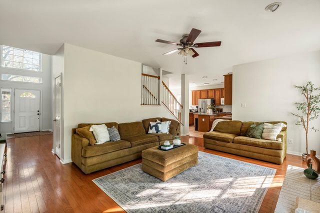 2030 Wood Glen DR, Round Rock, TX 78681