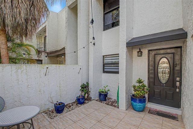 7104 SW 113th Ave, Miami, FL 33173