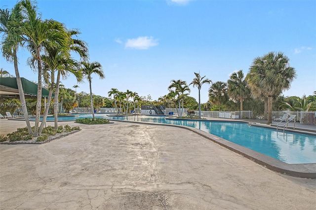 7104 SW 113th Ave, Miami, FL 33173