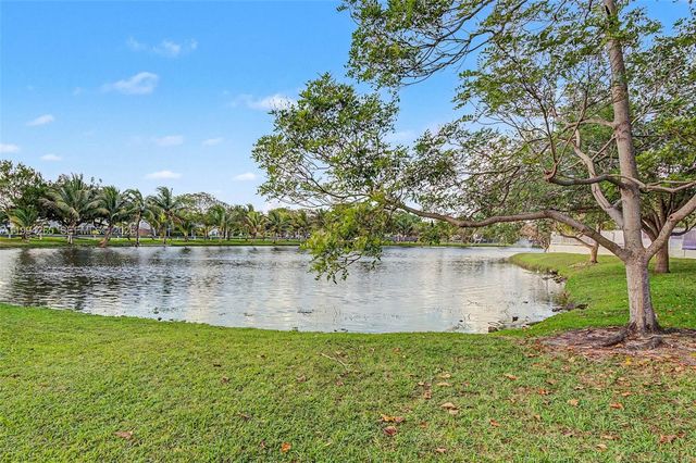 7104 SW 113th Ave, Miami, FL 33173