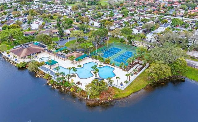 7104 SW 113th Ave, Miami, FL 33173