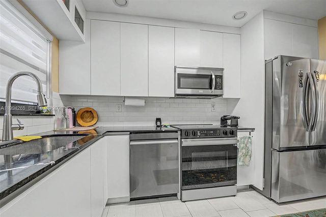 7104 SW 113th Ave, Miami, FL 33173