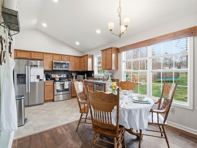 5605 Prunty DR, Salem, VA 24153