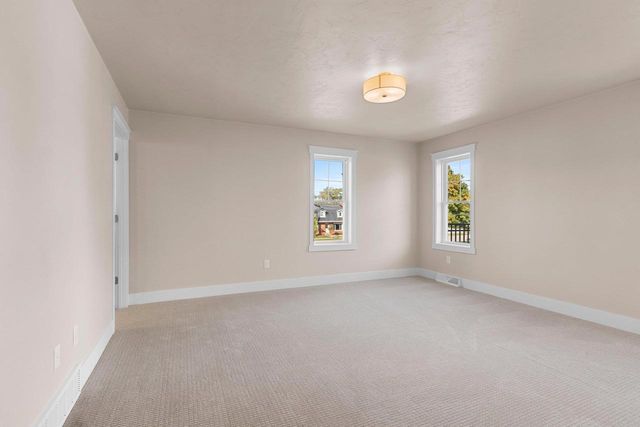 422 4TH STREET, Green Bay, WI 54303