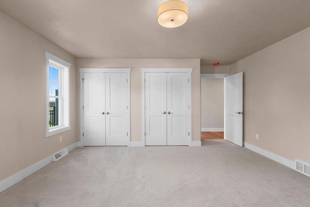 422 4TH STREET, Green Bay, WI 54303