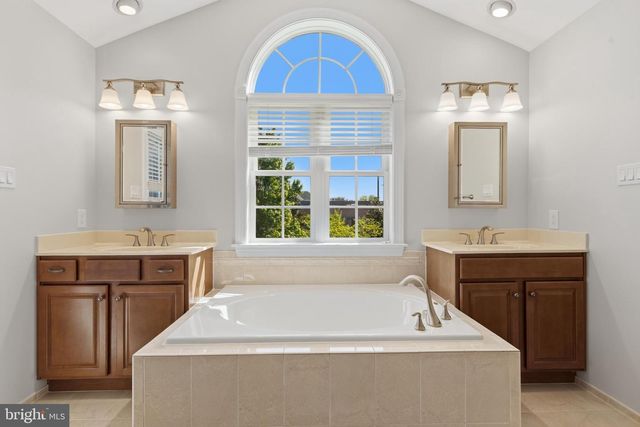 211 ZINFANDEL LN, Annapolis, MD 21401