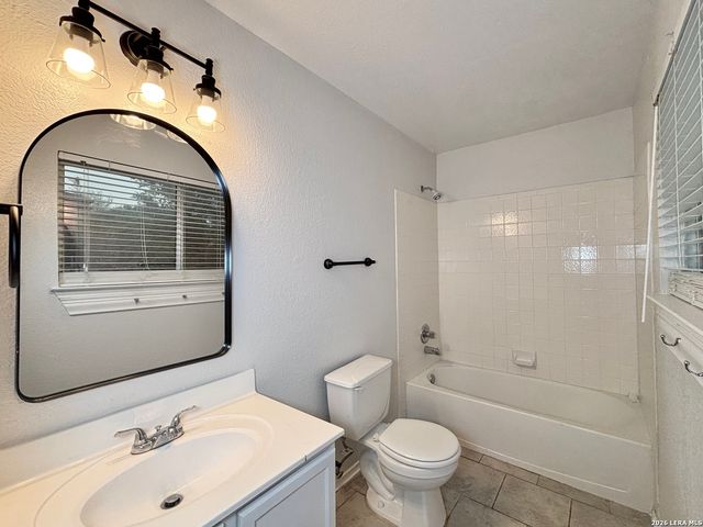 4946 Bending Elms, San Antonio, TX 78247