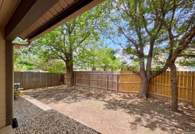 4946 Bending Elms, San Antonio, TX 78247