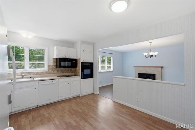 414 Marie Lane, Manchester, MO 63011