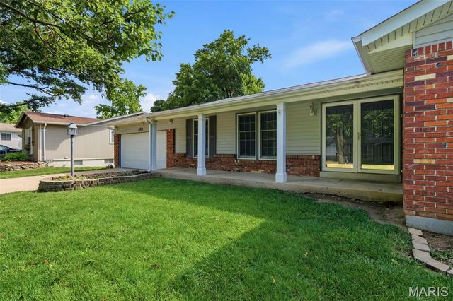 414 Marie Lane, Manchester, MO 63011