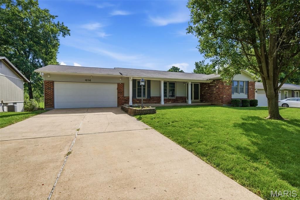 414 Marie Lane, Manchester, MO 63011