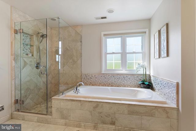 11705 HUNTERS RUN DR, Cockeysville, MD 21030