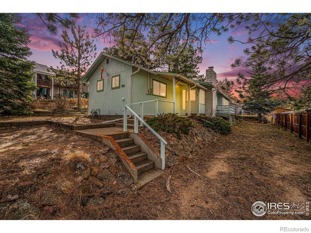 453 Aspen Avenue, Estes Park, CO 80517