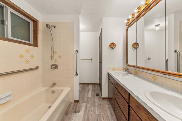 19825 N Hwy 395, Colbert, WA 99005