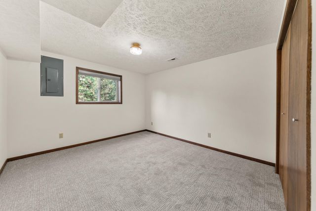 19825 N Hwy 395, Colbert, WA 99005