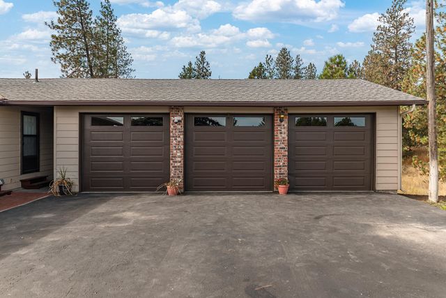 19825 N Hwy 395, Colbert, WA 99005