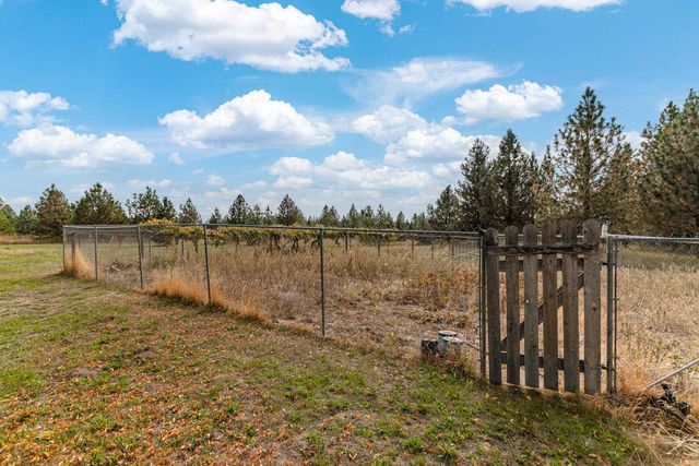 19825 N Hwy 395, Colbert, WA 99005