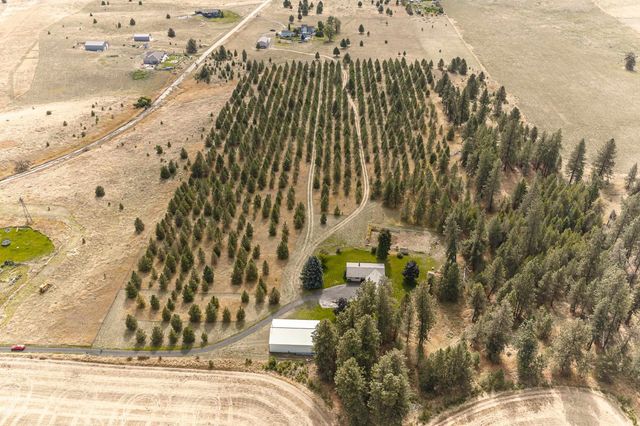 19825 N Hwy 395, Colbert, WA 99005