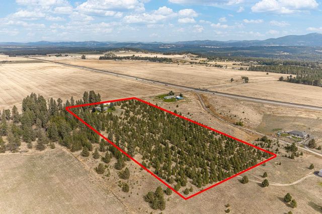 19825 N Hwy 395, Colbert, WA 99005