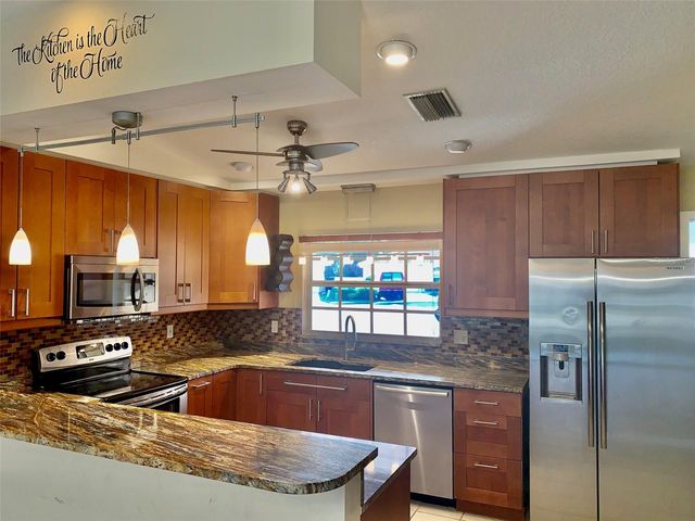 110 49TH COURT E, Palmetto, FL 34221