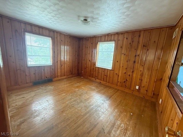 129 Reichart Avenue, Wintersville, OH 43953