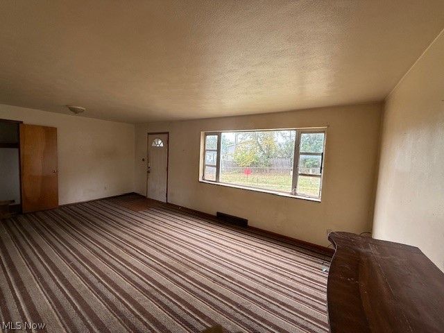 129 Reichart Avenue, Wintersville, OH 43953