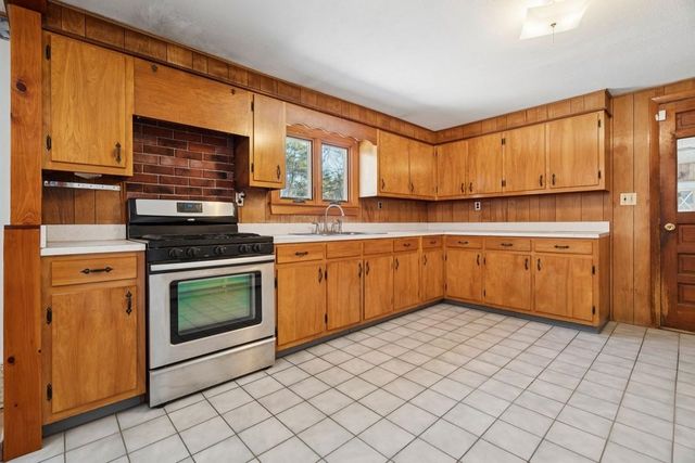 434 South Main Street, Newport, NH 03773