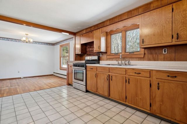 434 South Main Street, Newport, NH 03773